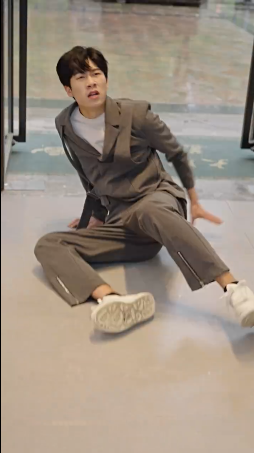 不装了姑爷摊牌了